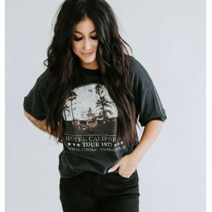 Hotel California Graphic Crop Tee